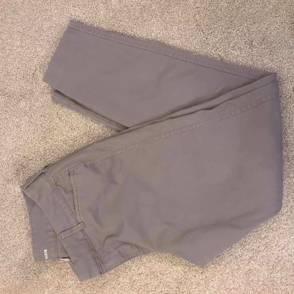 Old Navy Pixie Chino Ankle Pants Size 2R